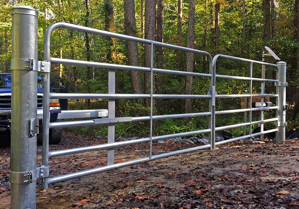 solar-powered remote control farm driveway gate